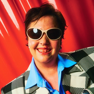 Listen to Ariane Moffatt, watch music videos, read bio, see tour dates & more!