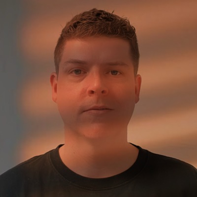 Ouça undefined, assista a videoclipes, leia a biografia, veja as datas das turnês e mais!