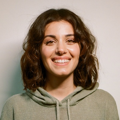 Hör dir undefined an, schau dir Musikvideos an, lies die Biografie, finde Tourdaten und mehr!