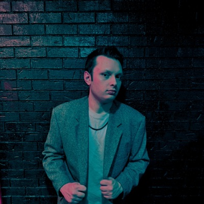 Ascolta undefined, guarda video musicali, leggi la biografia, vedi le date del tour & altro!