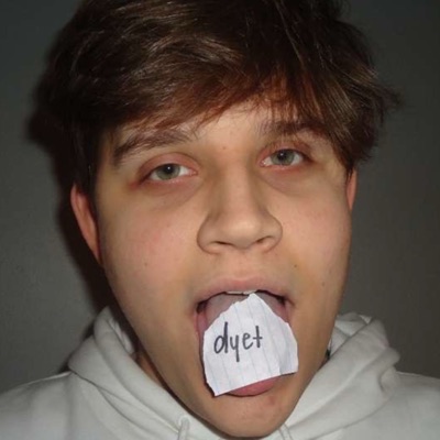 Hör dir undefined an, schau dir Musikvideos an, lies die Biografie, finde Tourdaten und mehr!