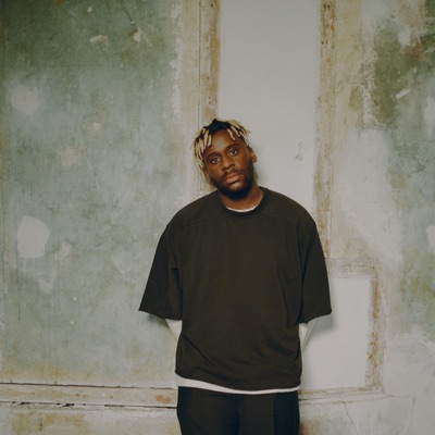 Ascolta Myles Smith, guarda video musicali, leggi la biografia, vedi le date del tour & altro!