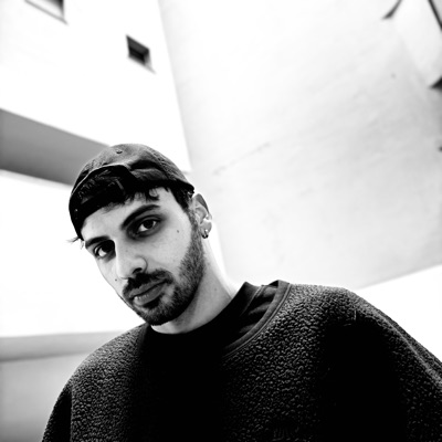 Ascolta Alessandro Fontana, guarda video musicali, leggi la biografia, vedi le date del tour & altro!