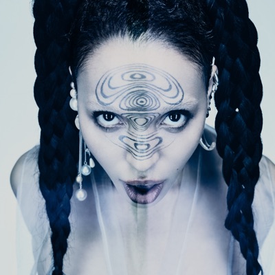 FKA twigsを聴いたり、ミュージックビデオを鑑賞したり、経歴やツアー日程などを確認したりしましょう！