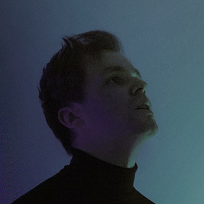 Hör dir undefined an, schau dir Musikvideos an, lies die Biografie, finde Tourdaten und mehr!