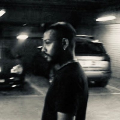 Hör dir undefined an, schau dir Musikvideos an, lies die Biografie, finde Tourdaten und mehr!