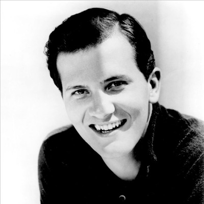 Ouça Pat Boone, assista a videoclipes, leia a biografia, veja as datas das turnês e mais!
