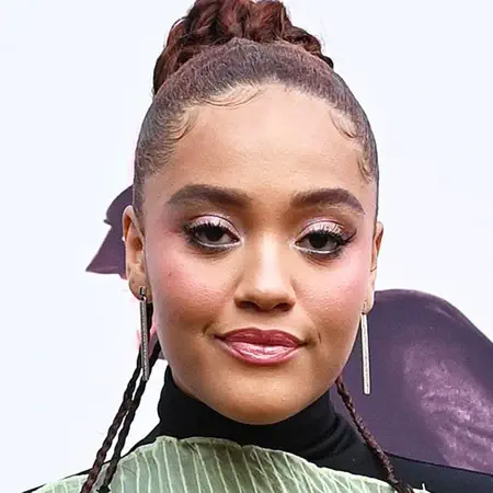 Kiersey Clemons